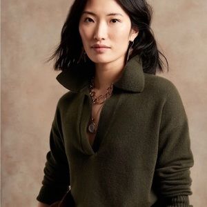 Banana Republic cashmere Johnny collar sweater dark olive size small.